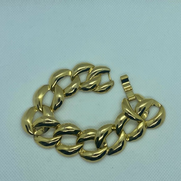 Gold Tone Bracelet - Picture 2 of 3